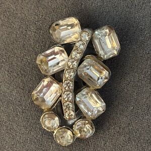 Vintage Art Deco dress clip!!